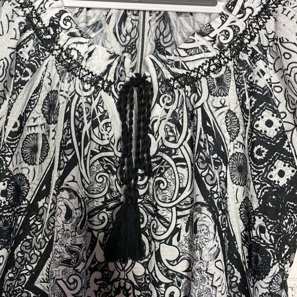 One World Black & White Flowy Boho Lightweight Smocked Off Shoulder Neckline M - Picture 5 of 8